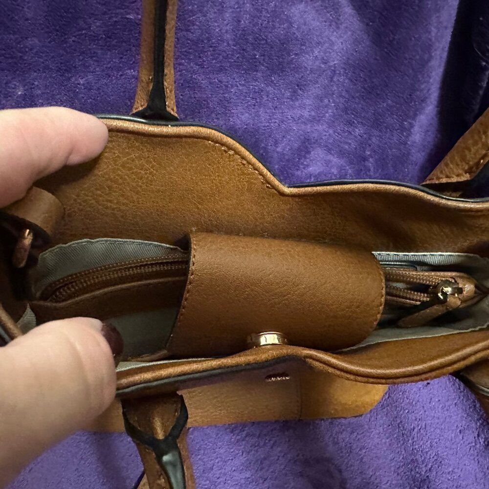 Purse - Picture 6 of 7